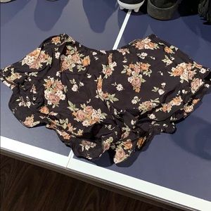 floral shorts